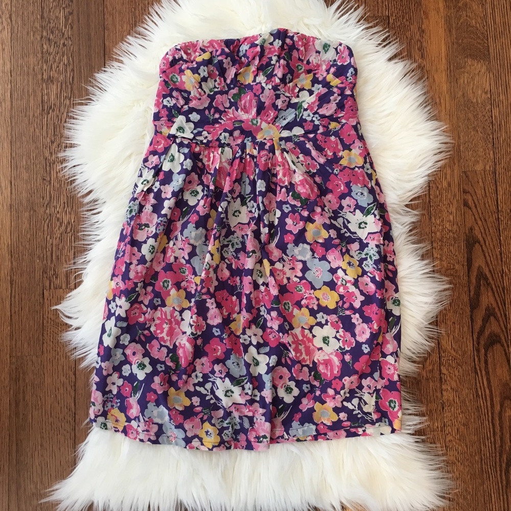 CUTE floral dress. Kimchi & Blue. Great condition